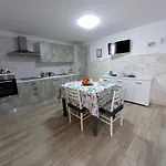 Nyaraló Casa Lucia *