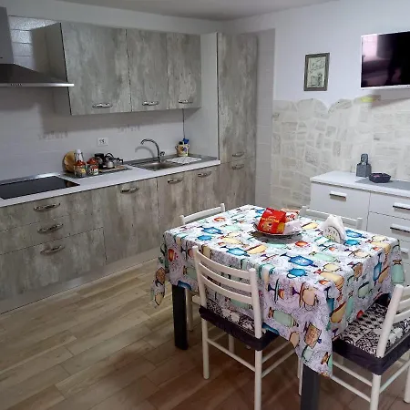 Holiday home Casa Lucia